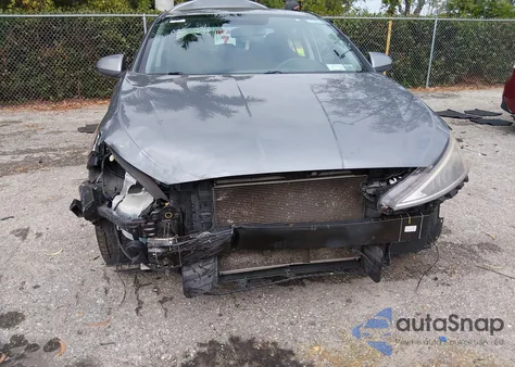 2019 Hyundai Elantra Se z USA, uszkodzony, nr VIN KMHD74LF2KU857741